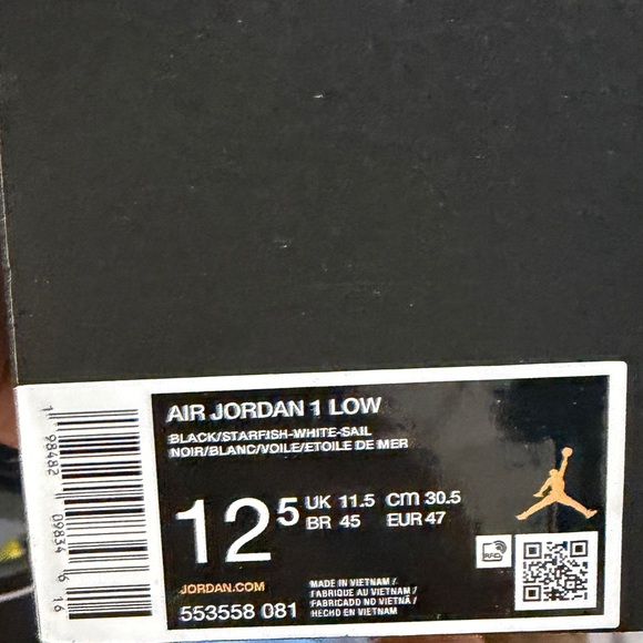 Jordan 1
Shattered backboard alternate
Brand new - Picture 5 of 5